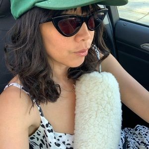 Meet your Posher, Love